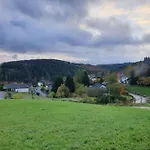Chalet Holzhaus Nationalpark Eifel Hund Willkommen