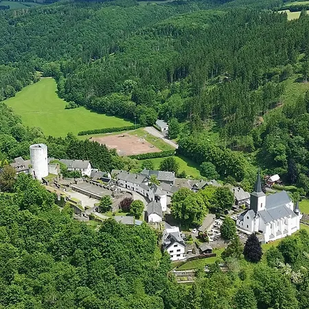 Holzhaus Nationalpark Eifel Hund Willkommen Alpstuga *