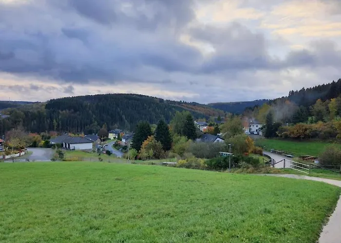 Alpehytte Holzhaus Nationalpark Eifel Hund Willkommen