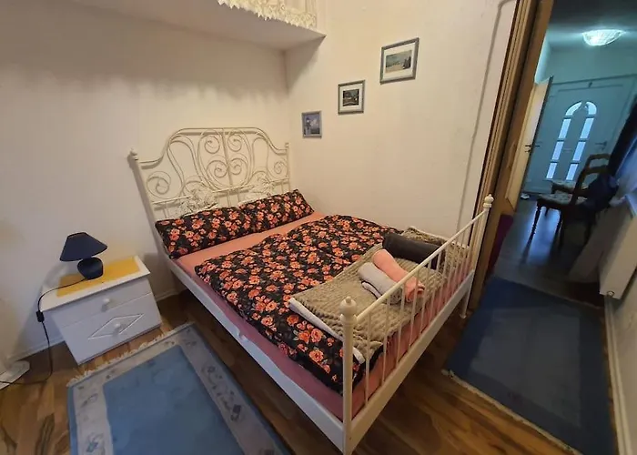 Holzhaus Nationalpark Eifel Hund Willkommen *