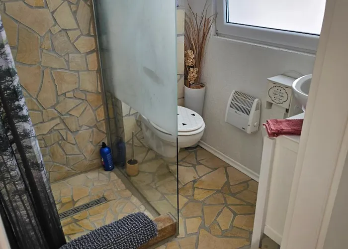 Alpehytte Holzhaus Nationalpark Eifel Hund Willkommen *